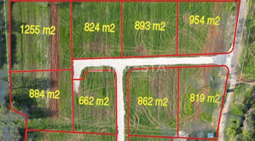 Poreč, mehrere landwirtschaftliche Grundstücke in Meeresnähe