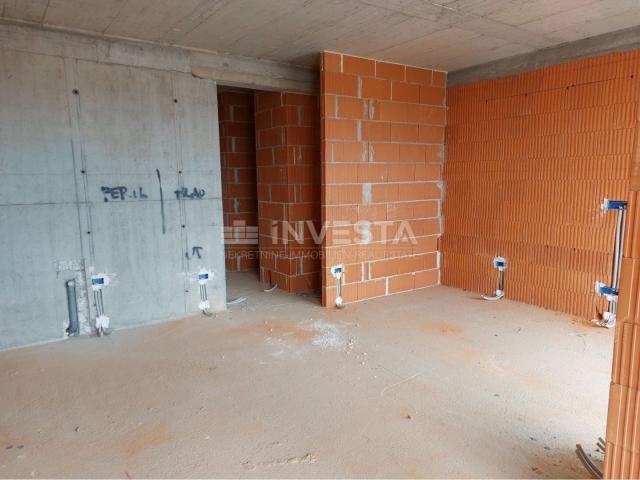 Poreč, spacious apartment on the 2nd floor of a new building, 3 bedrooms