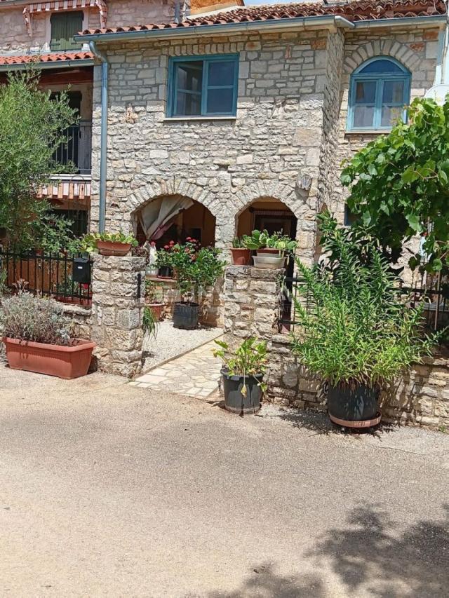 Poreč area, autochthonous Istrian terraced house, 105 m2