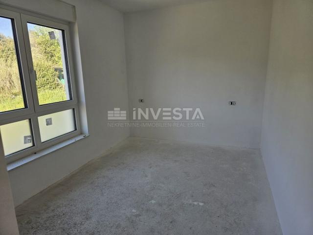 Pula, apartment new building, 1st floor, 95 m2, 2 bedrooms + 2 bathrooms + WC + garden + parking