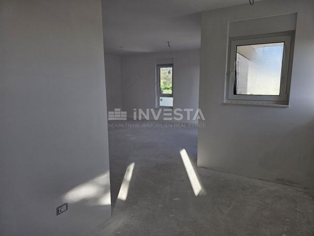 Pula, apartment new building, 1st floor, 95 m2, 2 bedrooms + 2 bathrooms + WC + garden + parking