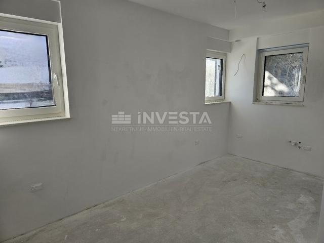 Pula, apartment new building, 1st floor, 95 m2, 2 bedrooms + 2 bathrooms + WC + garden + parking