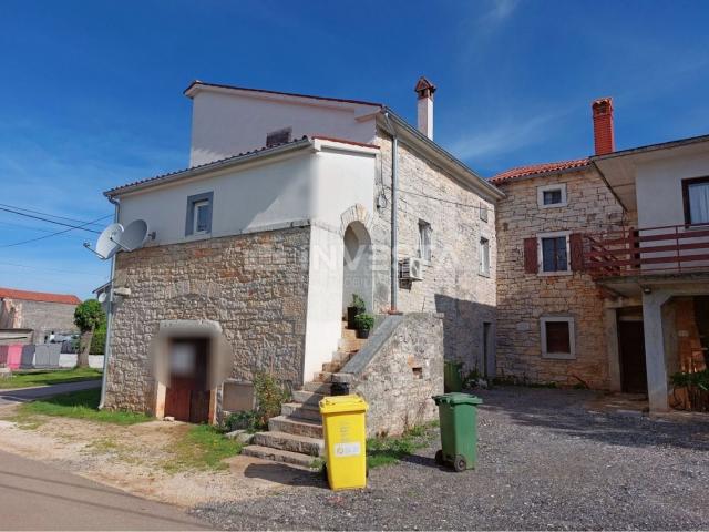 Umgebung von Poreč, renoviertes autochthones istrisches Haus in ruhiger Lage