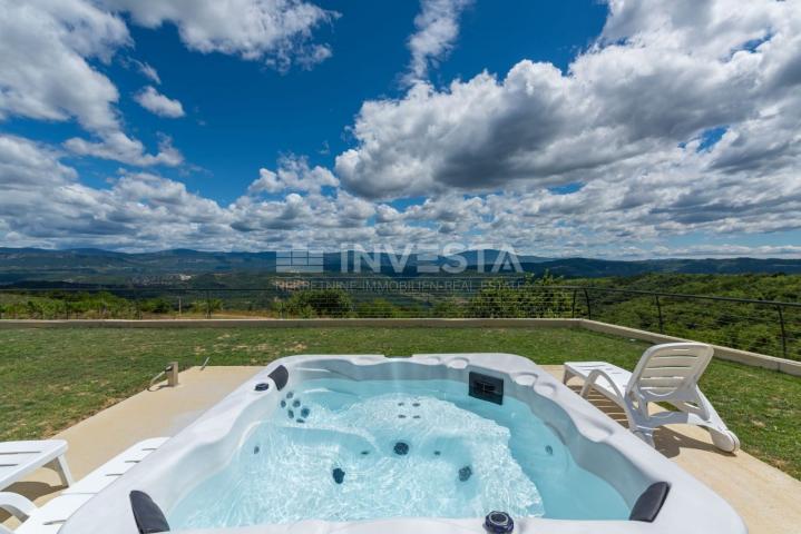 Umgebung von Motovun, luxuriöse Villa mit sensationeller Aussicht