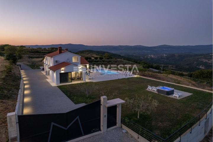 Umgebung von Motovun, luxuriöse Villa mit sensationeller Aussicht