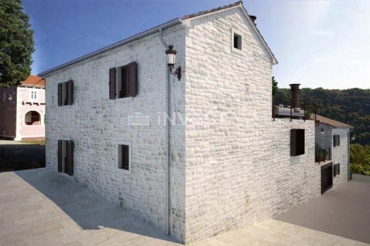 Tinjan, two autochthonous Istrian houses in the old town core