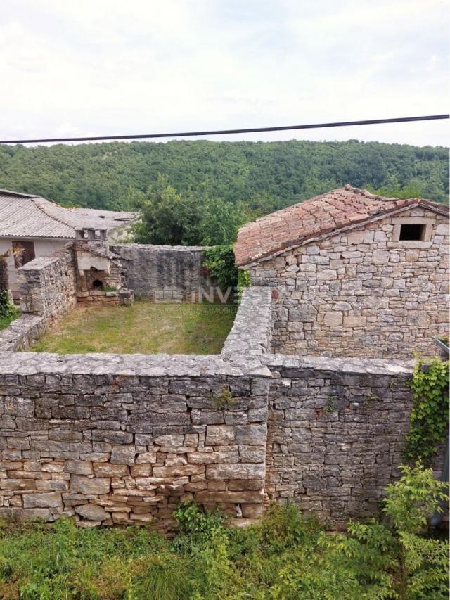 Tinjan, two autochthonous Istrian houses in the old town core