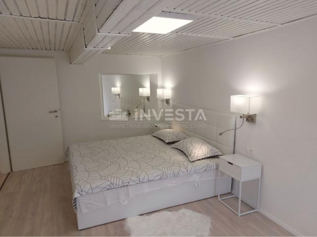 Buje, renovated two-room apartment in the old town center