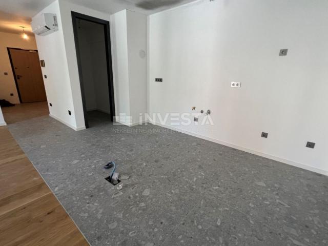 Pula center, SMART HOME apartment with parking