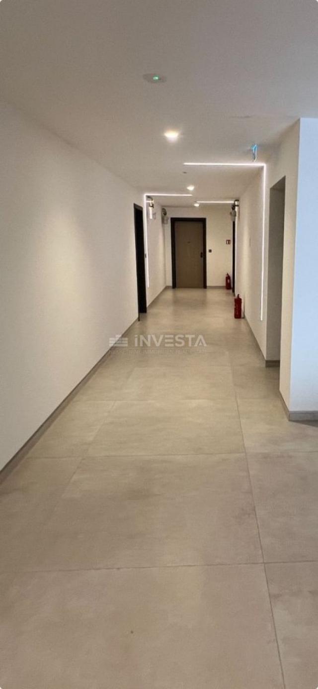 Pula center, SMART HOME apartment with parking