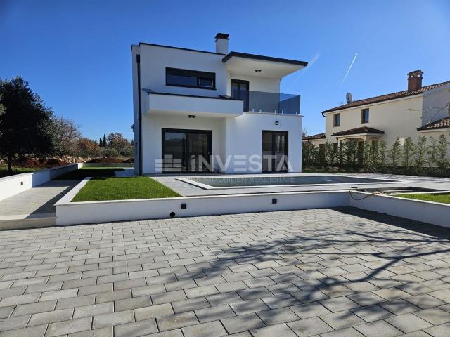 Modern villa near Poreč with sea view