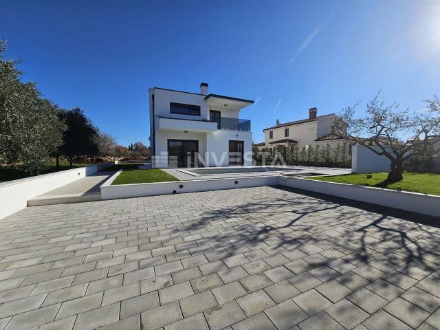 Modern villa near Poreč with sea view