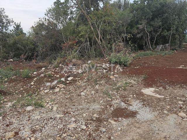 Barbariga, large building plot 1,236 m²