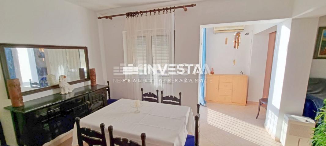 Rovinj, Wohnung 64m2, 2 Schlafzimmer + Wohnzimmer, Top-Lage!