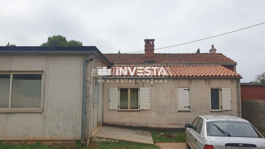 Pula area, Detached house on a building plot of 1150 m2