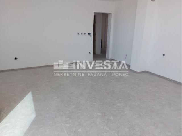 Poreč area, ground floor apartment with pool, 93 m2, new building