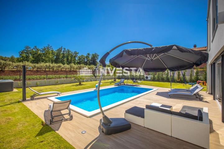 Poreč area, Luxury holiday villa with swimming pool, 5SS