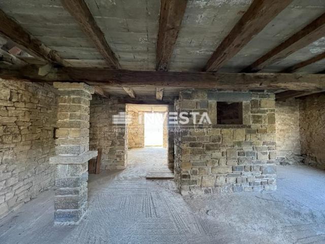 Motovun area, unique Istrian stone house with a wonderful view