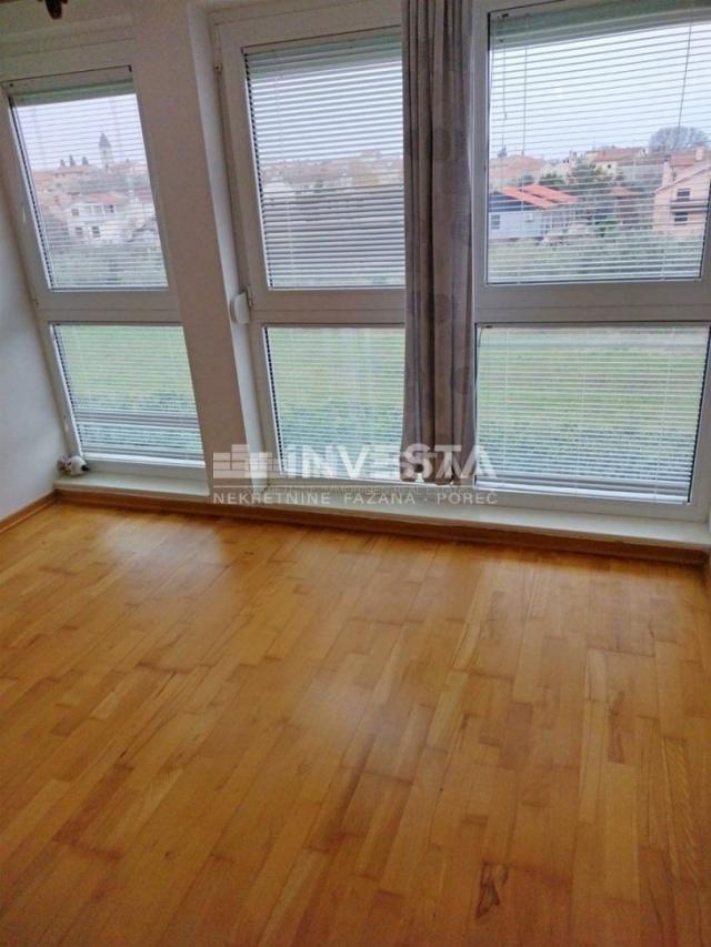 Peroj, spacious one-room apartment with terrace and sea view