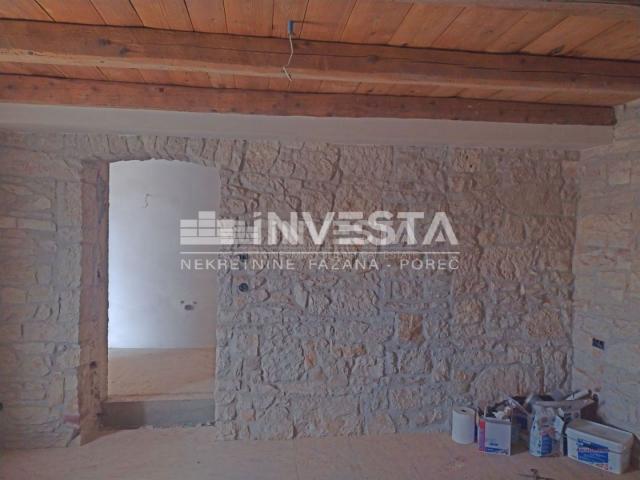 Kaštelir, newly renovated stone holiday house with 4 bedrooms and a wine cellar