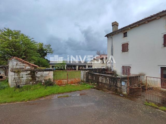 Surroundings of Žminj, an old Istrian house with an auxiliary building for adaptation