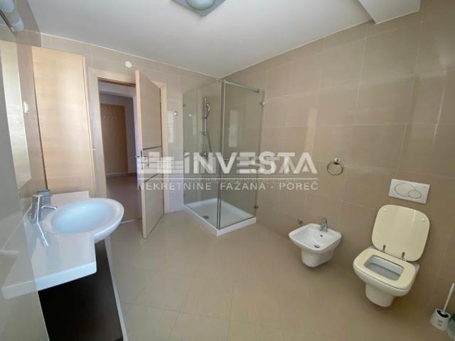 Pula, Pješčana uvala, spacious apartment on the 1st floor, 101 m2, 200 m from the sea