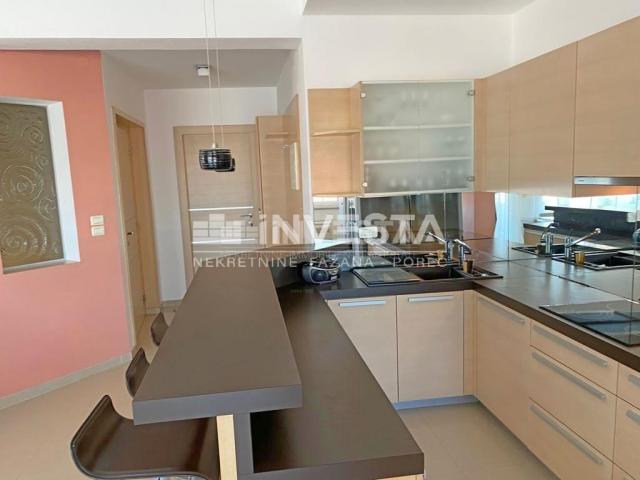 Pula, Pješčana uvala, penthouse 152 m2, 200 m od mora