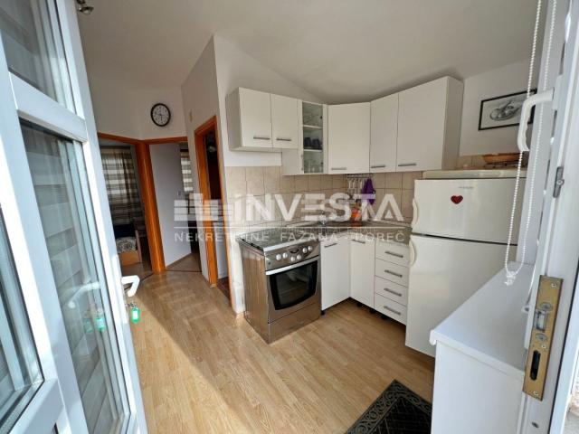 Kroatien, Istrien, Pula, Štinjan, Haus mit 2 Apartments und Garten, 1 km vom Meer entfernt