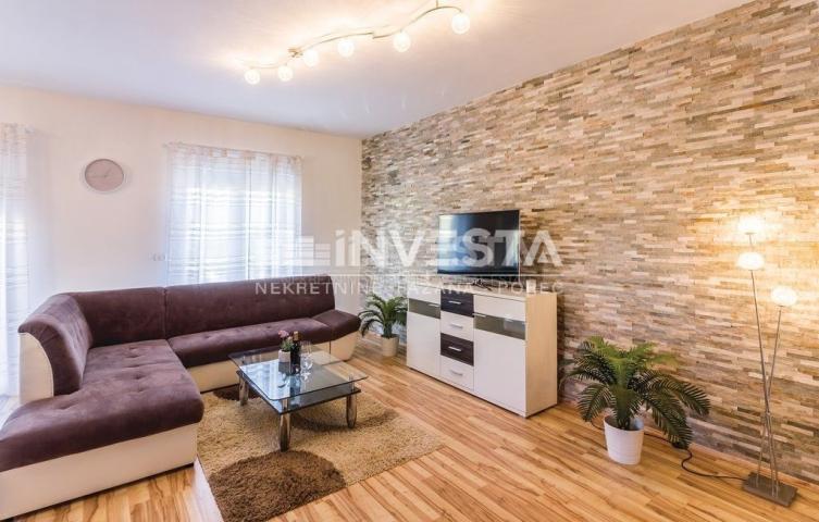 Fažana area, three-room apartment on the ground floor, 2 terraces, 2 parking spaces