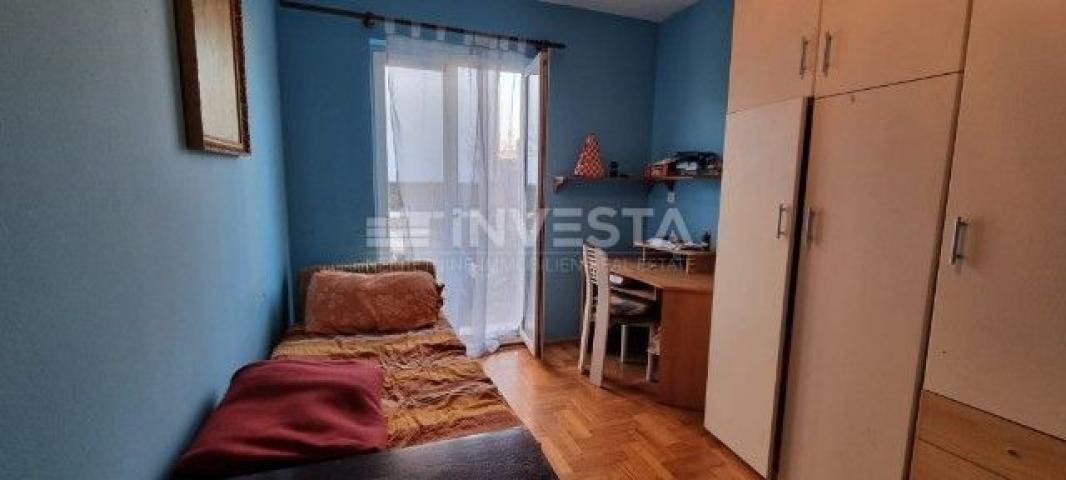 Poreč area, ground floor apartment with garden and garage