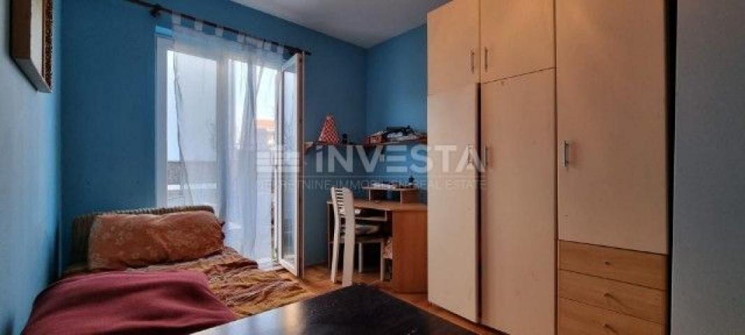 Poreč area, ground floor apartment with garden and garage