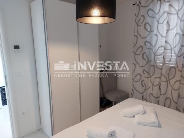 Poreč area, modernly furnished semi-detached villa with pool, new construction