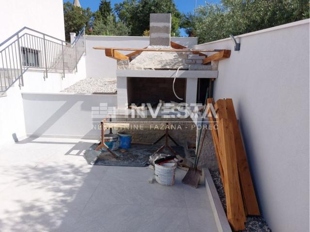 Poreč area, modernly furnished semi-detached villa with pool, new construction