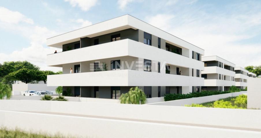 Pula area, apartment on the ground floor of a new building with a garden, parking