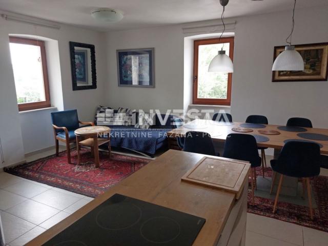 Poreč area, renovated autochthonous Istrian house with 3 apartments