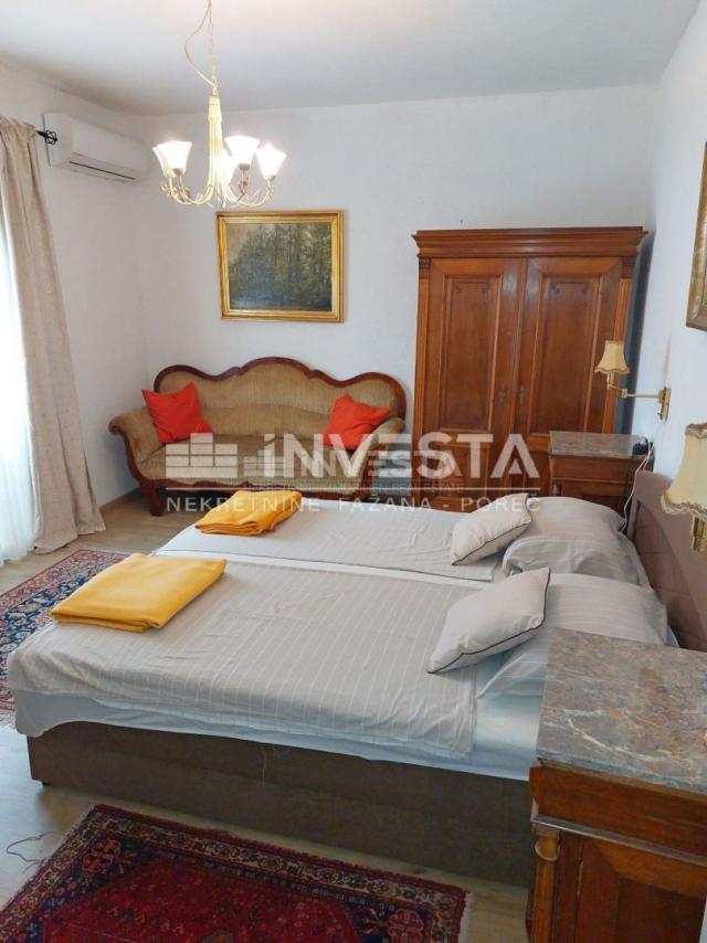 Poreč area, renovated autochthonous Istrian house with 3 apartments