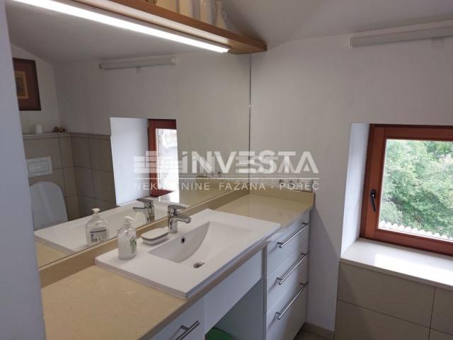 Poreč area, renovated autochthonous Istrian house with 3 apartments