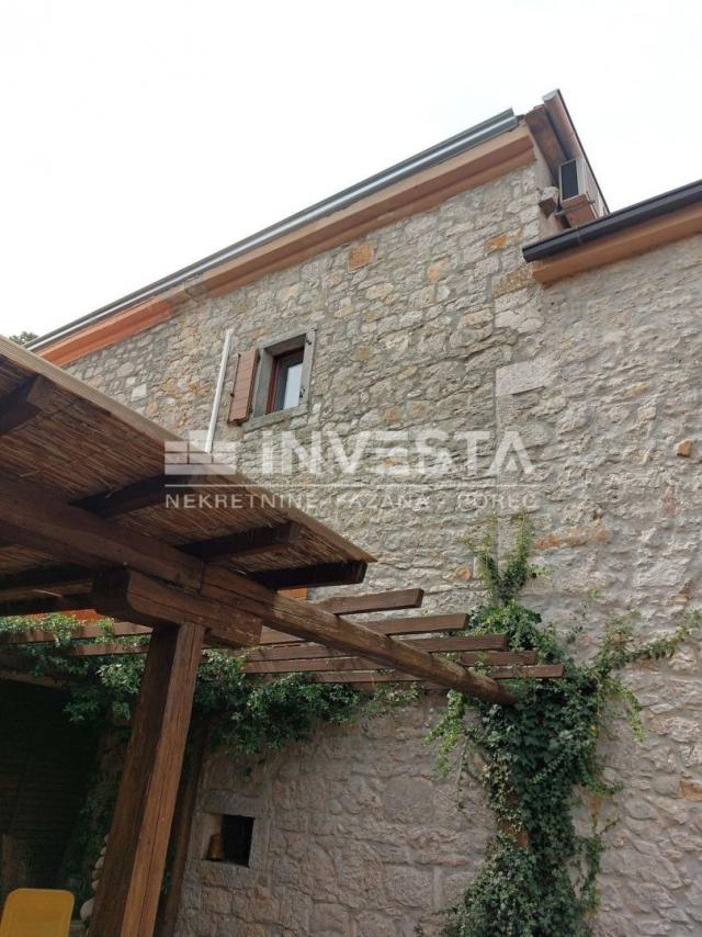 Poreč area, renovated autochthonous Istrian house with 3 apartments