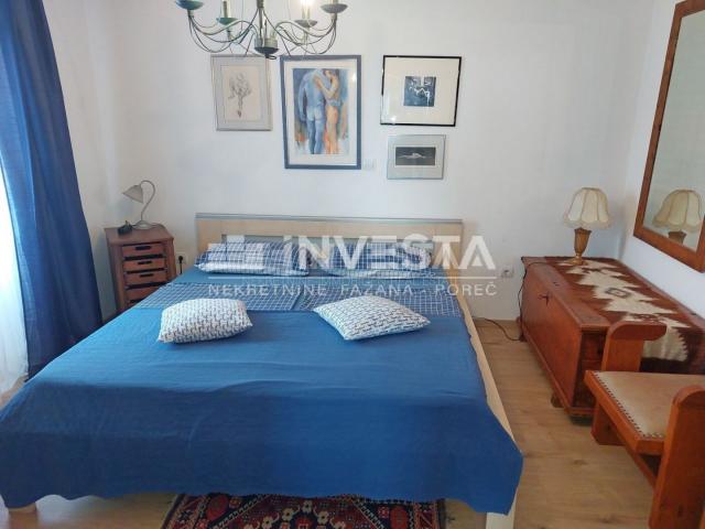 Poreč area, renovated autochthonous Istrian house with 3 apartments