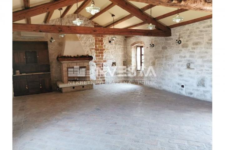 Vrsar area, beautiful stone house with a spacious terrace, 130 m2