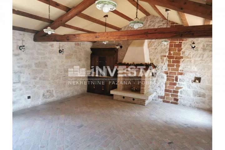 Vrsar area, beautiful stone house with a spacious terrace, 130 m2