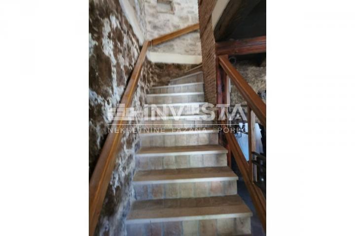 Vrsar area, beautiful stone house with a spacious terrace, 130 m2