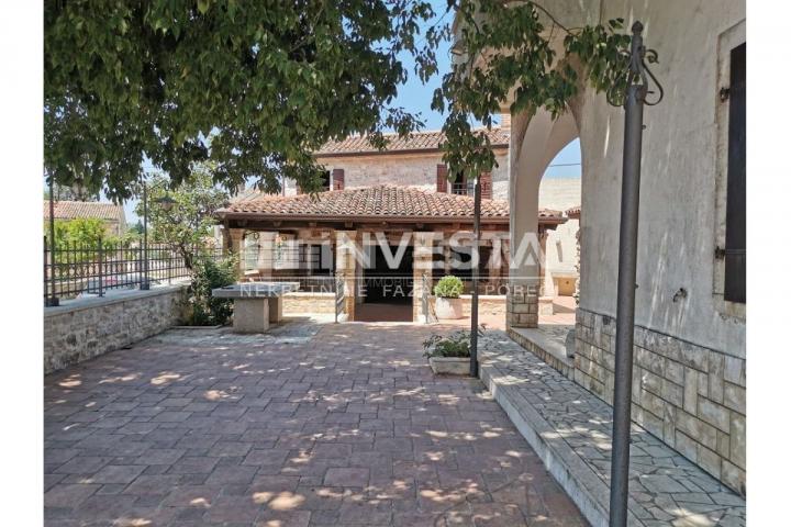 Vrsar area, beautiful stone house with a spacious terrace, 130 m2