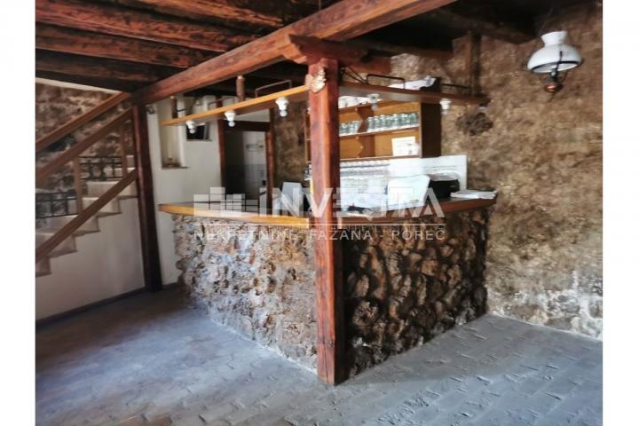 Vrsar area, beautiful stone house with a spacious terrace, 130 m2