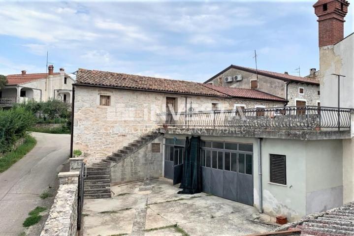 Vrsar area, stone Istrian house with yard and garage