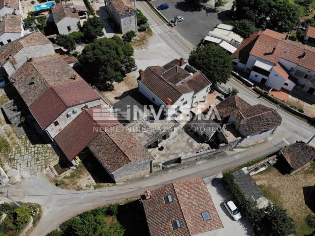 Vrsar area, 3 buildings with great potential