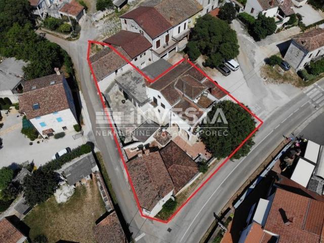 Vrsar area, 3 buildings with great potential