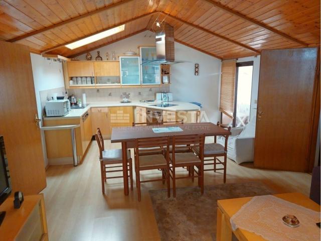 Poreč, house with 4 apartments and pool, sea view, TOP location