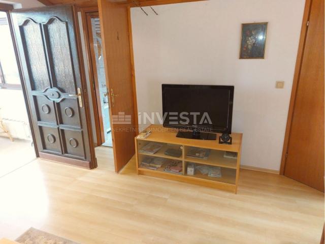 Poreč, house with 4 apartments and pool, sea view, TOP location