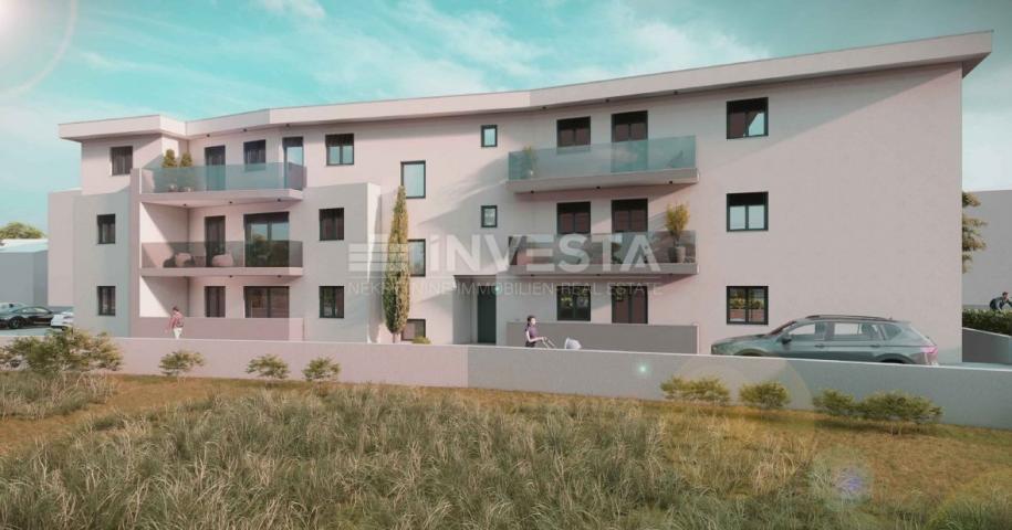 Štinjan, Studio-Apartment im 1. Stock eines neuen Gebäudes, Parkplatz, in der Nähe des Meeres